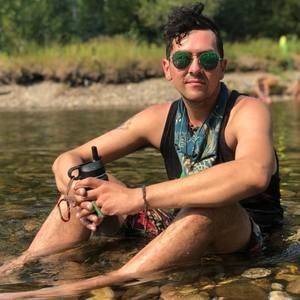 Meet your Posher, Alex